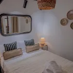 10pax Terraza Minipiscina-jacuzzi Parking Free فيلة