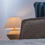 10pax Terraza Minipiscina-jacuzzi Parking Free إشبيلية