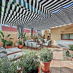 10pax Terraza Minipiscina-jacuzzi Parking Free إشبيلية