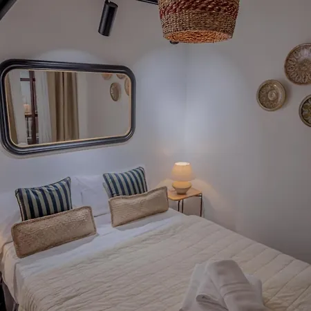 10pax Terraza Minipiscina-jacuzzi Parking Free Villa
