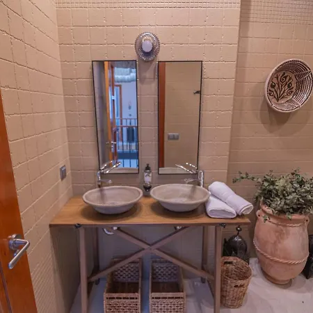 10pax Terraza Minipiscina-jacuzzi Parking Free Villa Sevilla